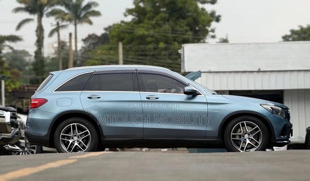 Mercedes-Benz GLC-Class 2016 Blue