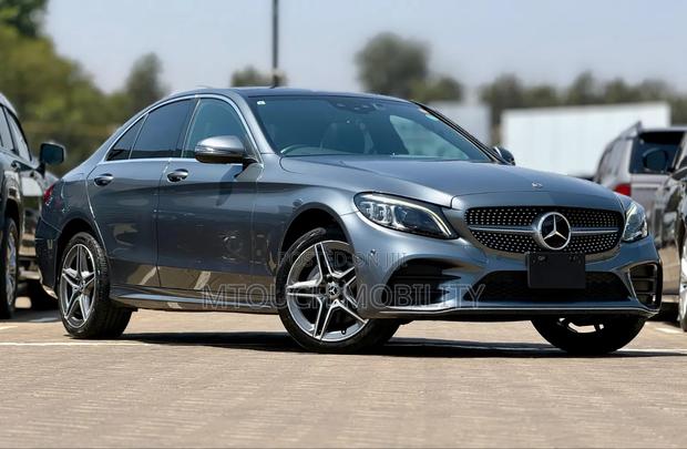 Mercedes-Benz C200 2019 Gray