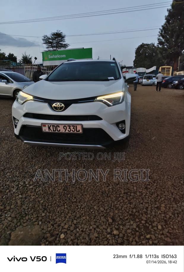 Toyota RAV4 2014 White