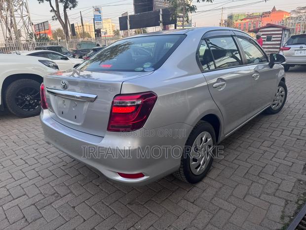 Toyota Axio 1.5 G 2WD 2019 Silver