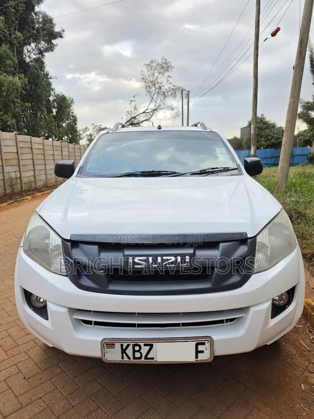 Isuzu D-MAX 2014 White