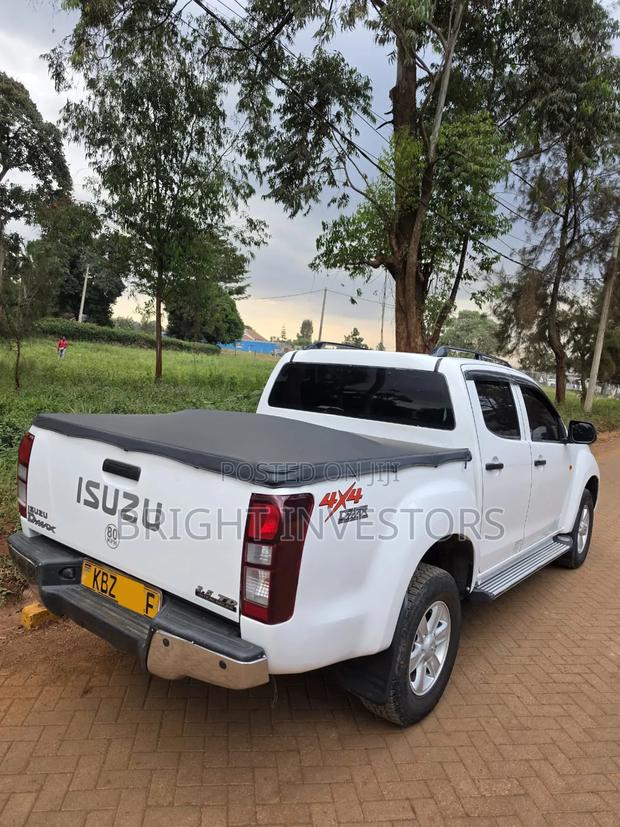 Isuzu D-MAX 2014 White