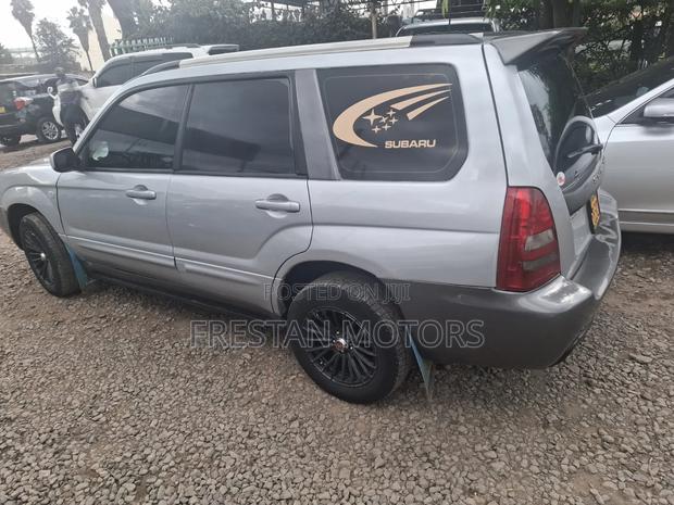 Subaru Forester 2002 Silver