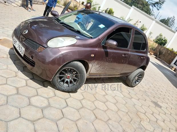 Nissan March 1.2 FWD 2005 Brown