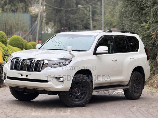 Toyota Land Cruiser Prado 2.8 2019 White