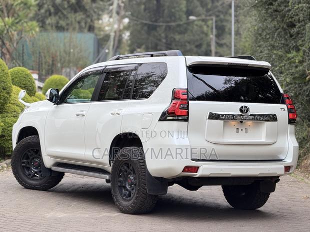 Toyota Land Cruiser Prado 2.8 2019 White