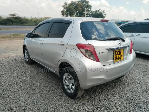 Toyota Vitz 2012 Silver