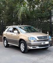 Toyota Harrier 2001 Gold for sale