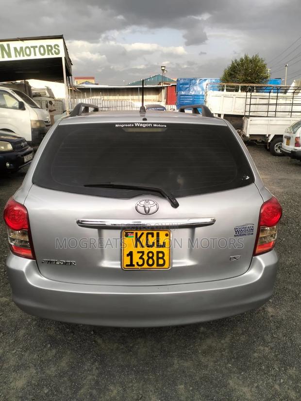 Toyota Corolla Fielder 2010 Silver