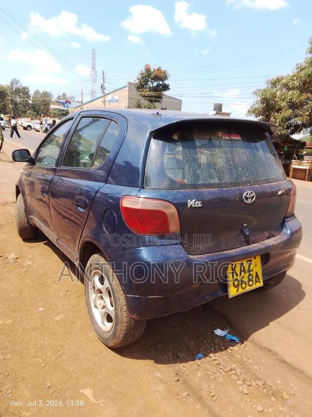 Toyota Vitz 1.0 FWD 5dr 2000 Blue