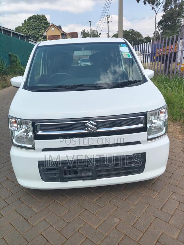 Suzuki Wagon R 2019 White