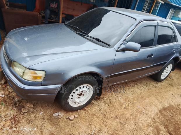Toyota Corolla Sedan 1998 Blue