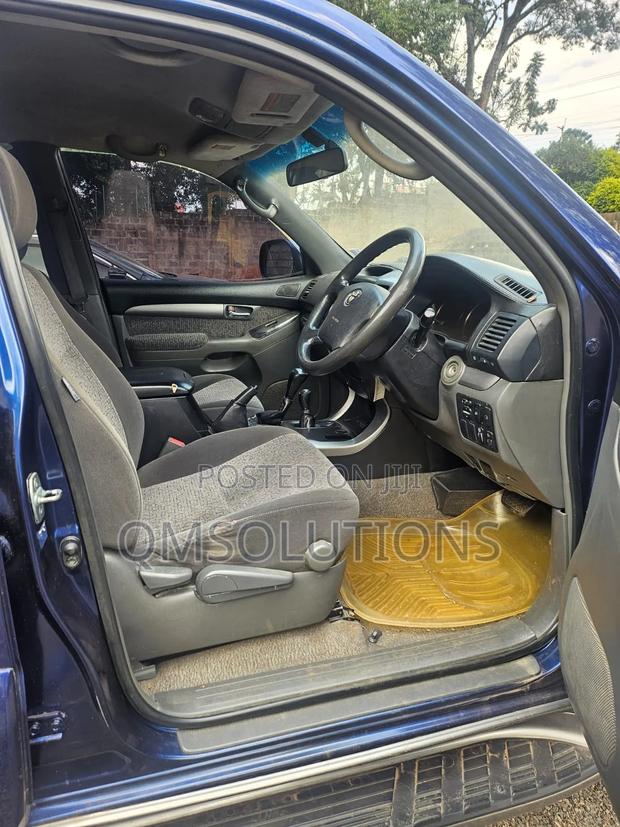 Toyota Land Cruiser Prado 2006 Black
