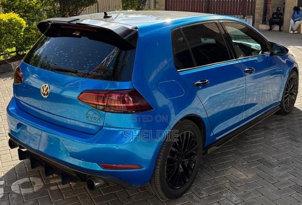 Volkswagen Golf GTI Sport 4-Door 2017 Blue