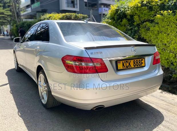 Mercedes-Benz E250 2009 Silver