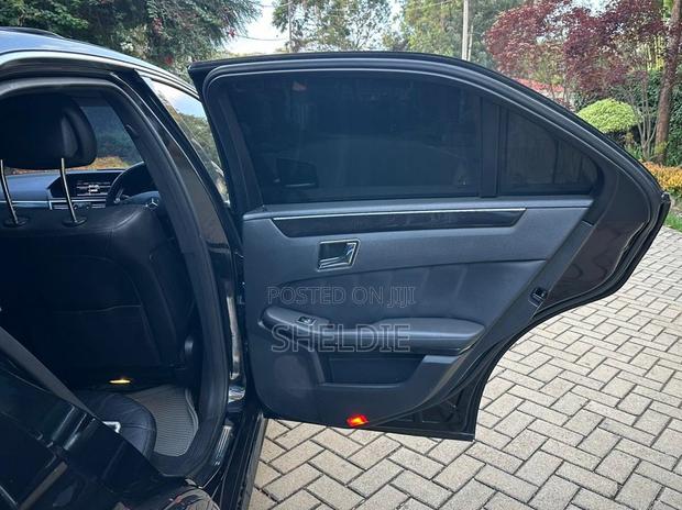 Mercedes-Benz E300 2010 Black