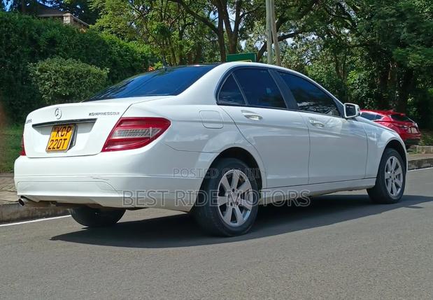 Mercedes-Benz C200 2010 White