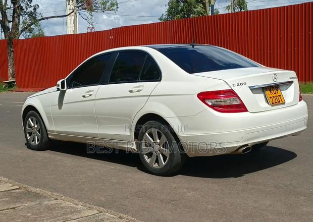 Mercedes-Benz C200 2010 White