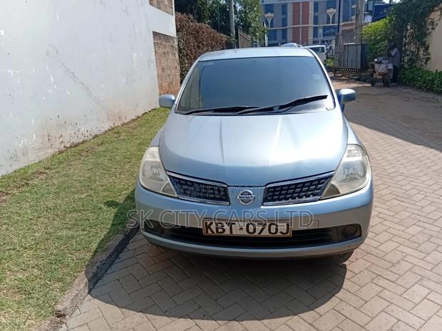 Nissan Tiida 2006 Silver
