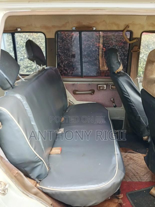 Mitsubishi Pajero 1990 White