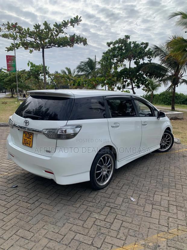 Toyota Wish 2014 White