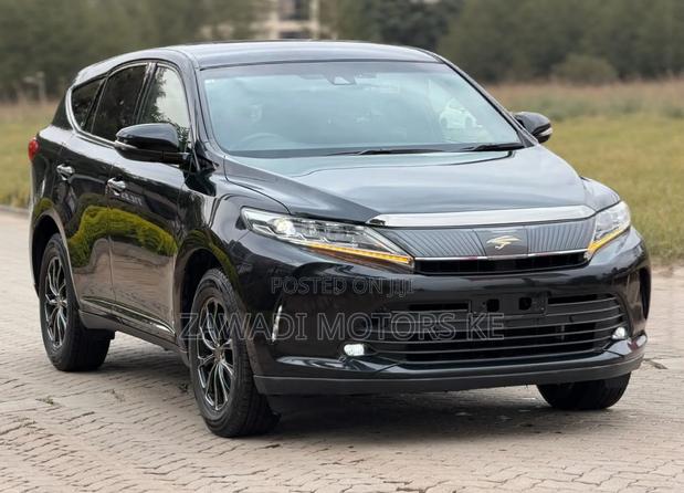 Toyota Harrier 2.0 2019 Black