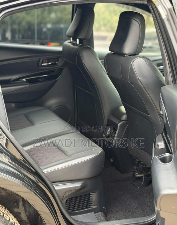 Toyota Harrier 2.0 2019 Black
