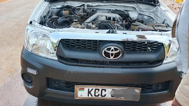 Toyota Hilux 2.5 D-4D 2008 White