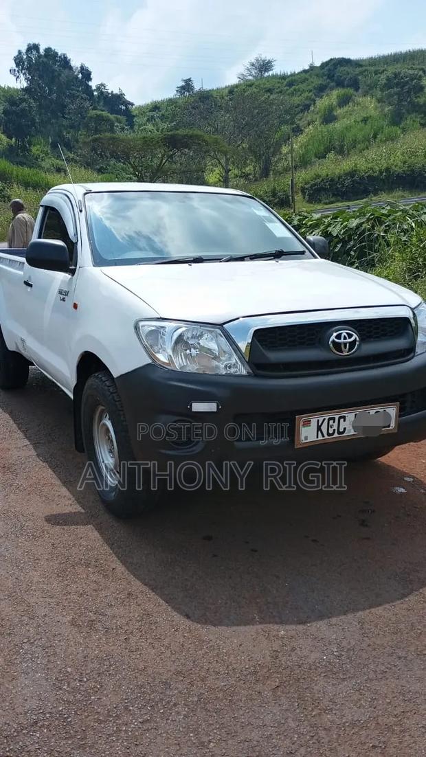 Toyota Hilux 2.5 D-4D 2008 White