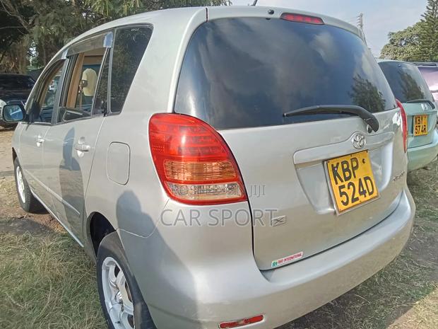 Toyota Corolla Spacio 2005 Silver
