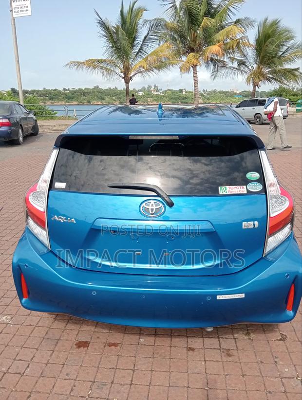 Toyota Aqua 2018 Blue
