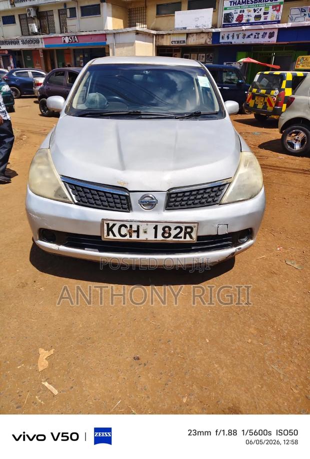 Nissan Tiida 1.5L 16V 2011 Silver