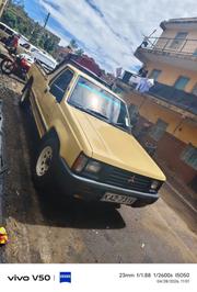 Mitsubishi L200 Club Cab 2.4 4WD 1999 Yellow for sale