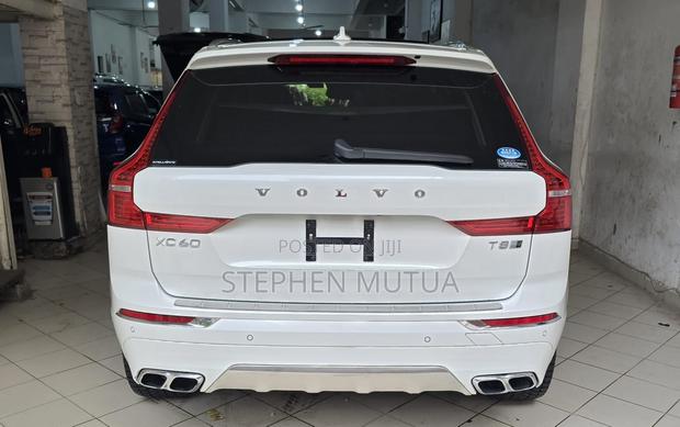 Volvo XC60 T6 Momentum AWD 2019 White