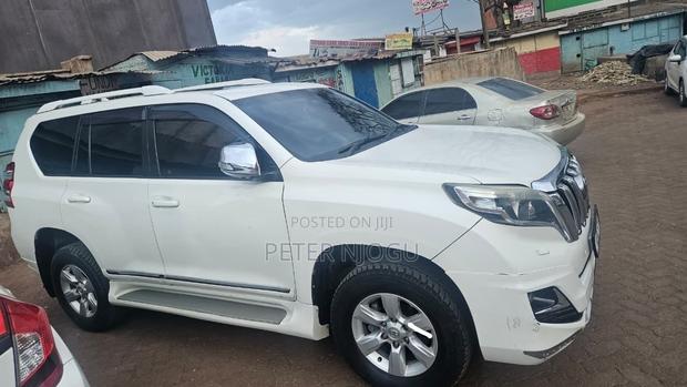 Toyota Land Cruiser Prado 2016 White