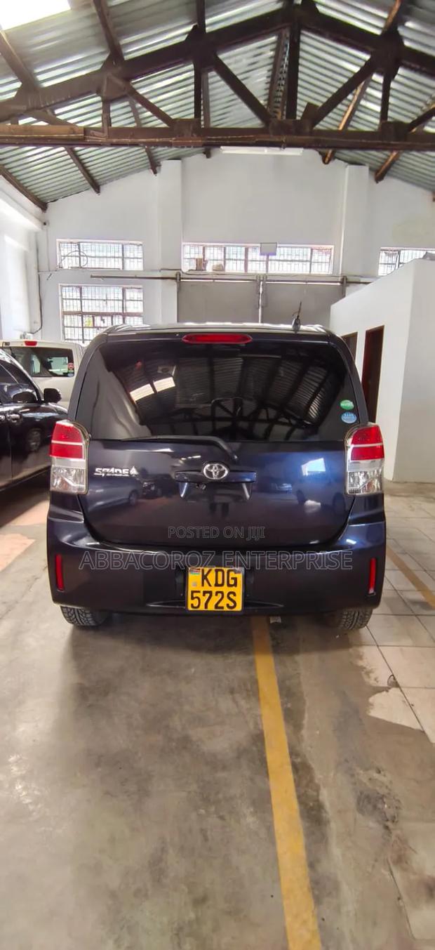Toyota Spade 2017 Purple