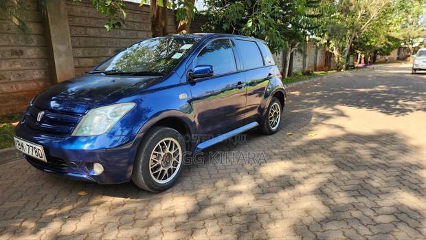 Toyota IST 2005 Blue
