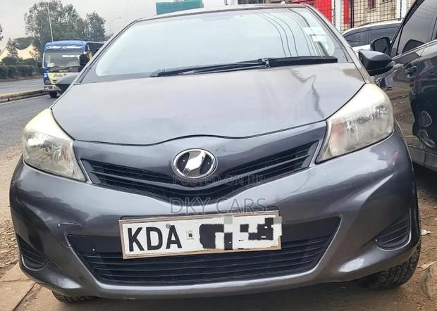 Toyota Vitz 2014 Gray