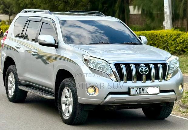 Toyota Land Cruiser Prado 2017 Silver