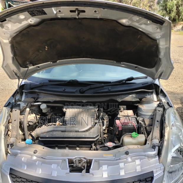 Suzuki Swift 2011 Silver