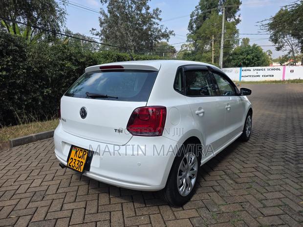Volkswagen Polo 2012 White