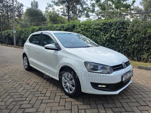 Volkswagen Polo 2012 White