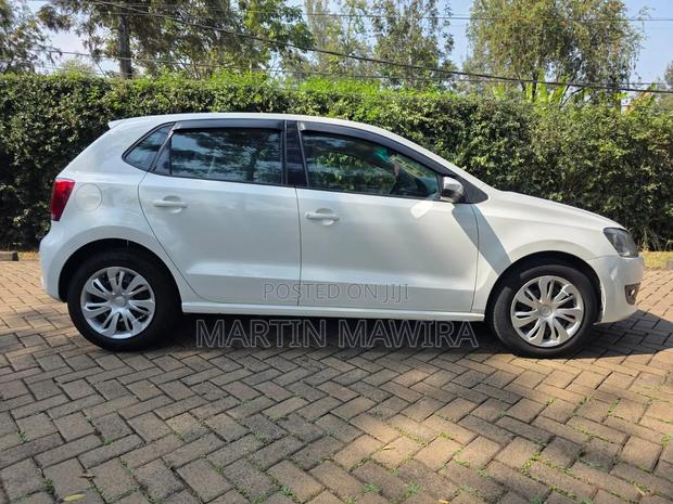 Volkswagen Polo 2012 White