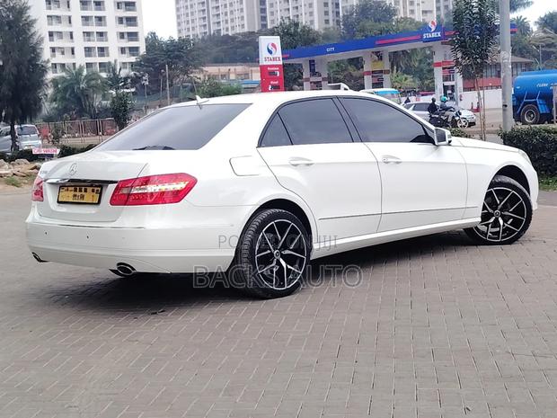 Mercedes-Benz E300 2009 White