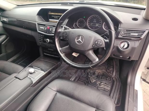 Mercedes-Benz E300 2009 White