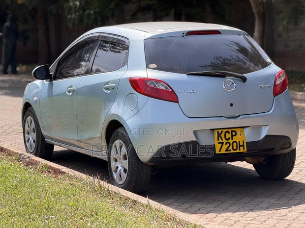 Mazda Demio 2011 Blue
