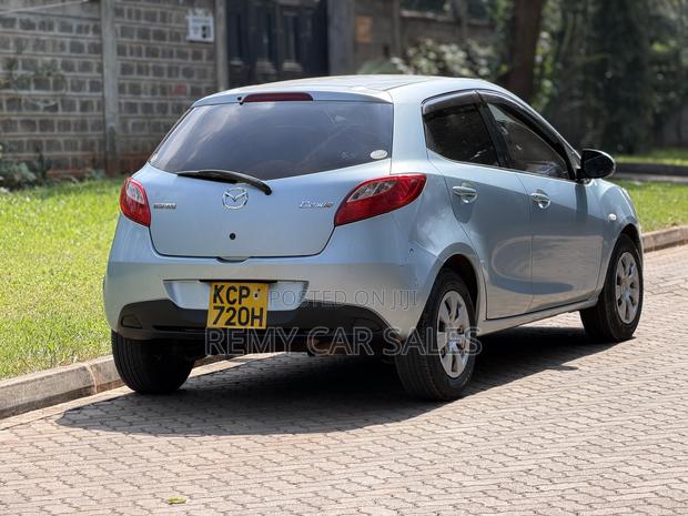 Mazda Demio 2011 Blue
