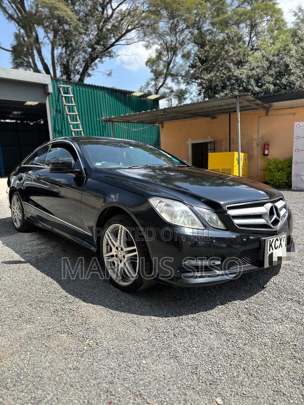 Mercedes-Benz E250 2012 Black