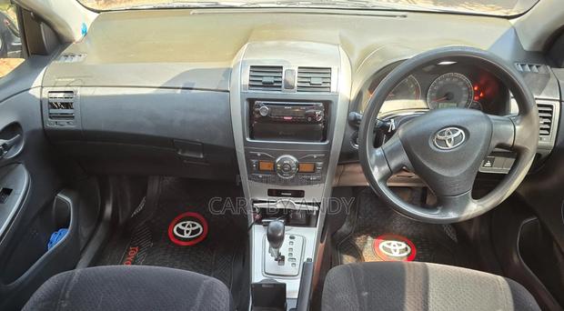 Toyota Corolla Fielder 2012 Silver