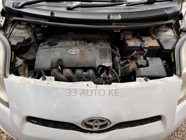 Toyota Vitz 1.5 FWD 5dr 2009 White